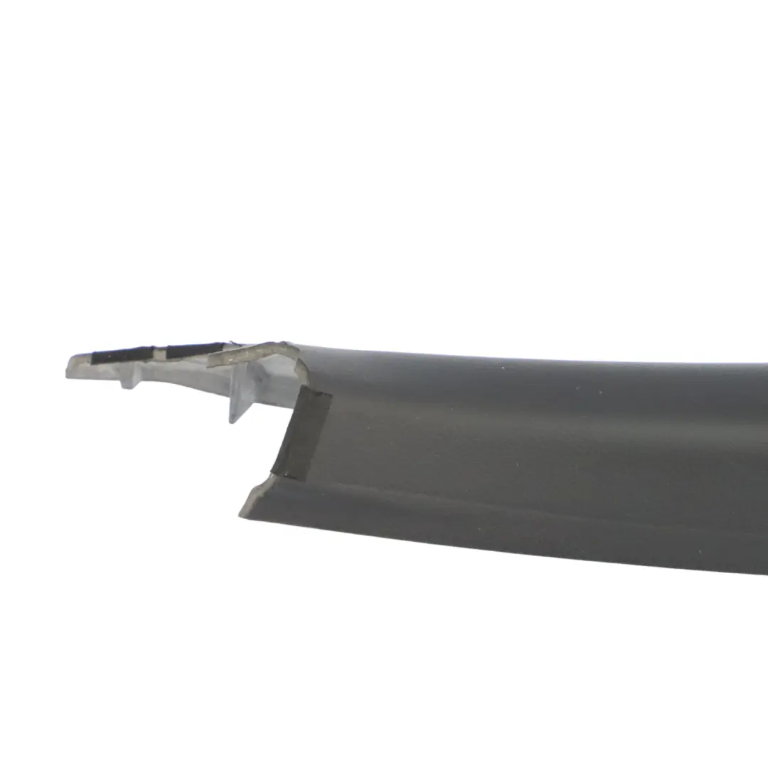 Embellecedor Pilar A Tapa Columna Derecha Negro para Mercedes R172 con número de pieza A1726901200 Mercedes R172 Embellecedor Pilar A Tapa Columna Derecha Negro - SKU a1726901200 - Número de pieza A1726901200