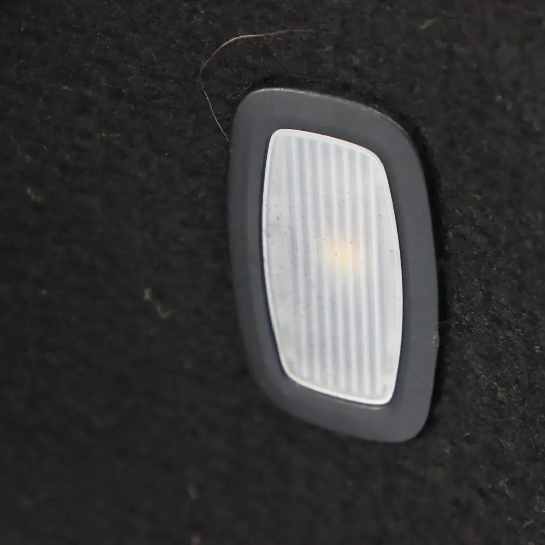 Embellecedor maletero Mercedes SLK R172 Roadster Panel lateral derecho maletero para con número de pieza A1726903400 Embellecedor maletero Mercedes SLK R172 Roadster Panel lateral derecho maletero - SKU A1726903400 - Número de pieza A1726903400