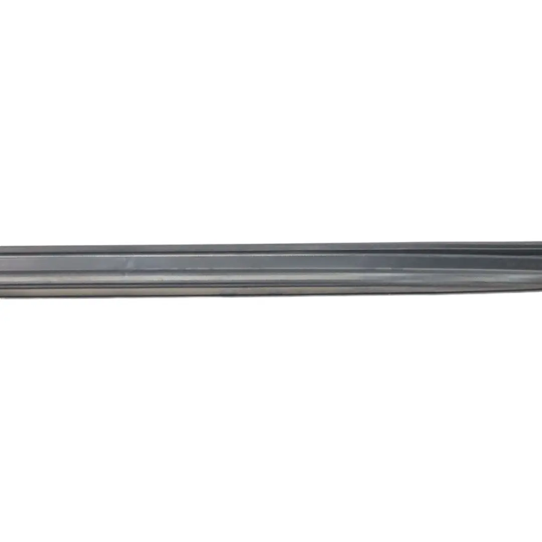 Mercedes SLK R172 Uszczelka Zewnętrzna Przedniej Prawej Szyby A17200824 - SKU A1727200824 - Numer Części A1727200824