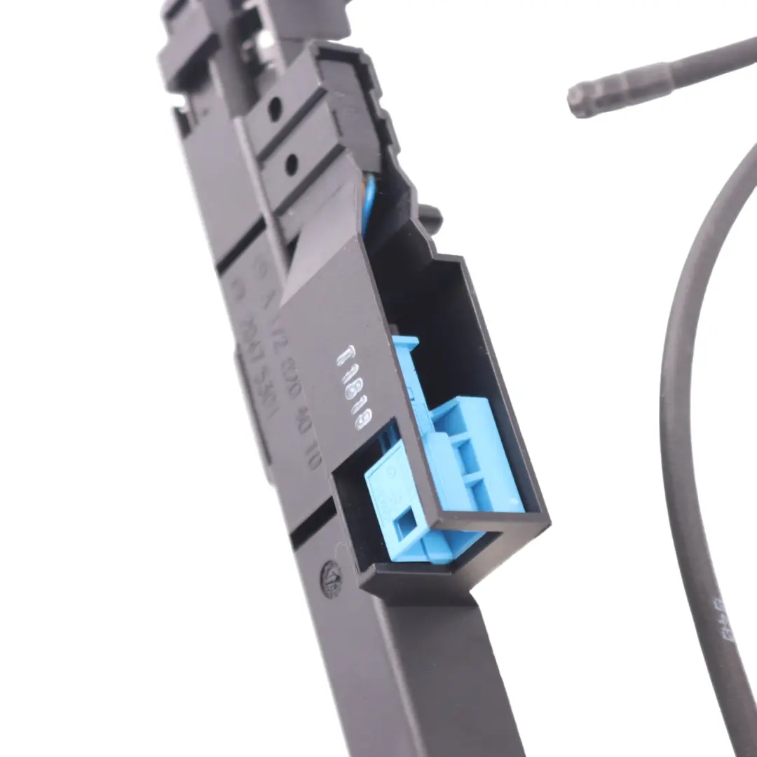 Siłownik Dachu Składanego Prawy do Mercedes R172 Cabrio o numerze A1728000472 Mercedes R172 Cabrio Siłownik Dachu Składanego Prawy - SKU A1728000472 - Numer Części A1728000472