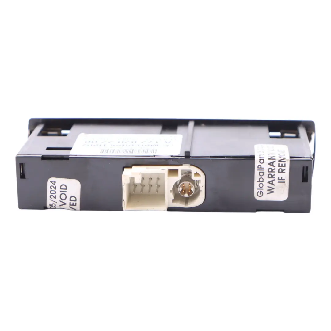 USB-Anschlussfeld Mercedes C117 X156 W176 Multimedia USB-Buchse  - SKU A1728202200 - Teilenummer A1728202200