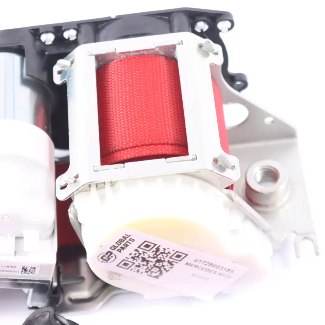 Ceinture de sécurité Mercedes SLC R172 AMG Siège avant gauche rouge pour à propos du numéro de pièce A1728601900 Ceinture de sécurité Mercedes SLC R172 AMG Siège avant gauche rouge - SKU A1728603185 - Numéro de pièce A1728601900