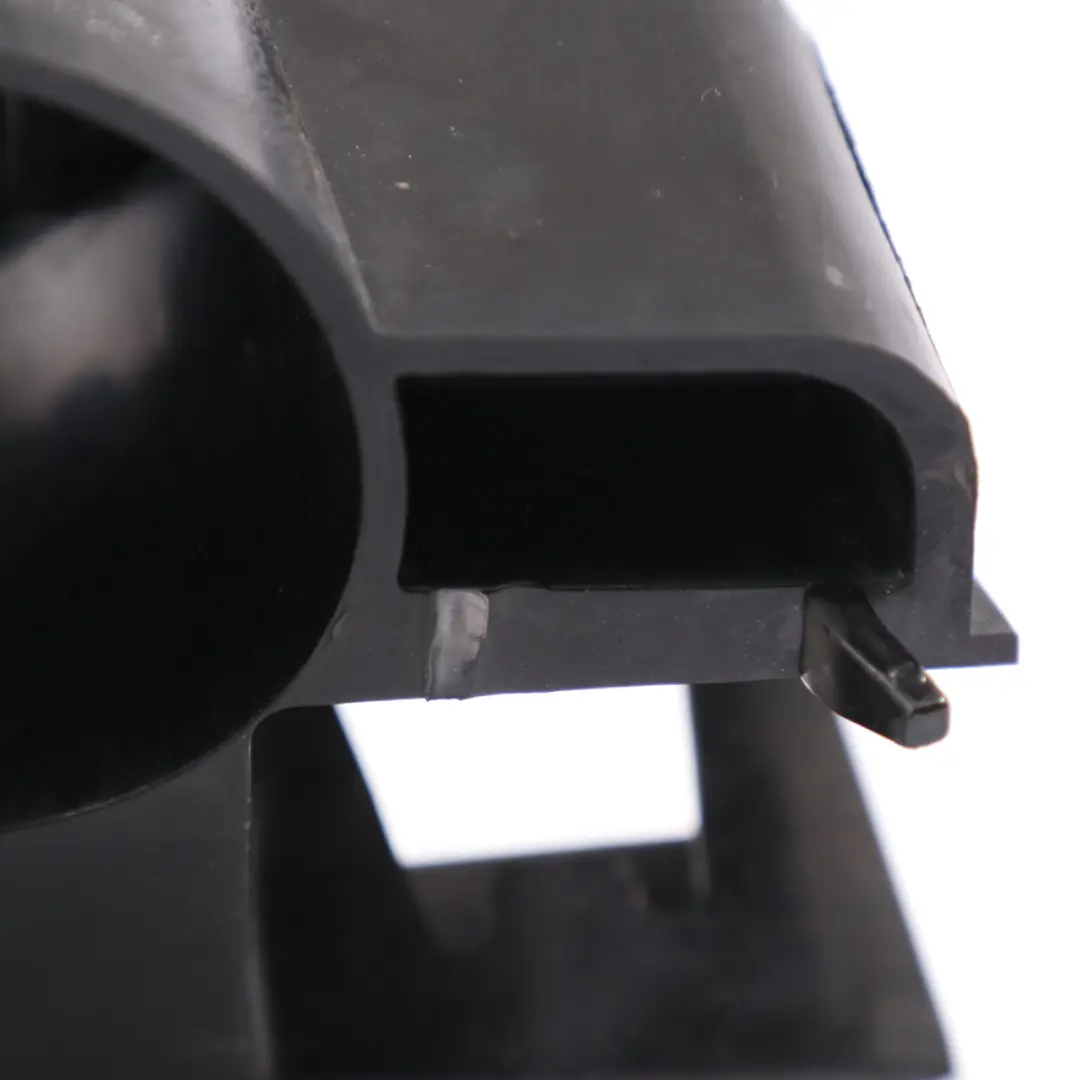 Hintere Stoßfängerführung rechts Halterung für Mercedes SLK R172 mit Teilenummer A1728856400 Mercedes SLK R172 Hintere Stoßfängerführung rechts Halterung - SKU A1728856400 - Teilenummer A1728856400