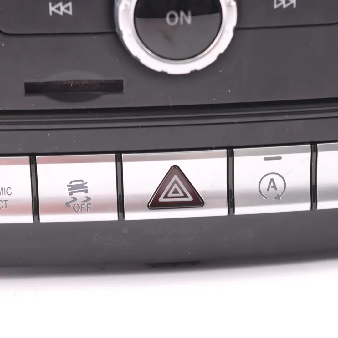 Mercedes SLK R172 Radioodtwarzacz Media Sat Nav Przełączniki - SKU A1729000814 - Numer Części A1729000814