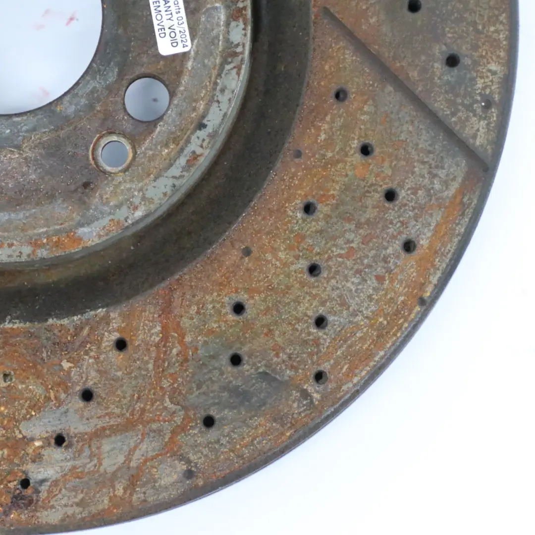 Tarcza Hamulcowa Przednia Lewa Prawa Perforowana do Mercedes W176 C117 o numerze A1764210212 Mercedes W176 C117 Tarcza Hamulcowa Przednia Lewa Prawa Perforowana - SKU A1764210212 - Numer Części A1764210212