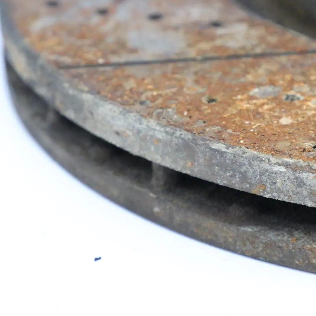 Mercedes W176 C117 Disco Freno Anteriore Sinistro Destro Ruota Traforata - SKU A1764210212 - Numero di parte A1764210212