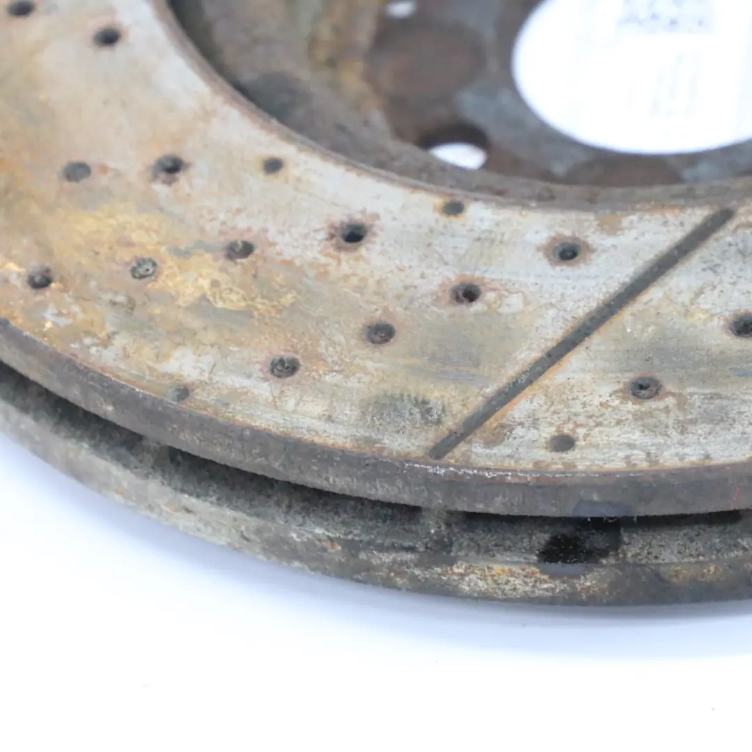 Mercedes W176 C117 Tarcza Hamulcowa Przednia Lewa Prawa Perforowana - SKU A1764210212 - Numer Części A1764210212