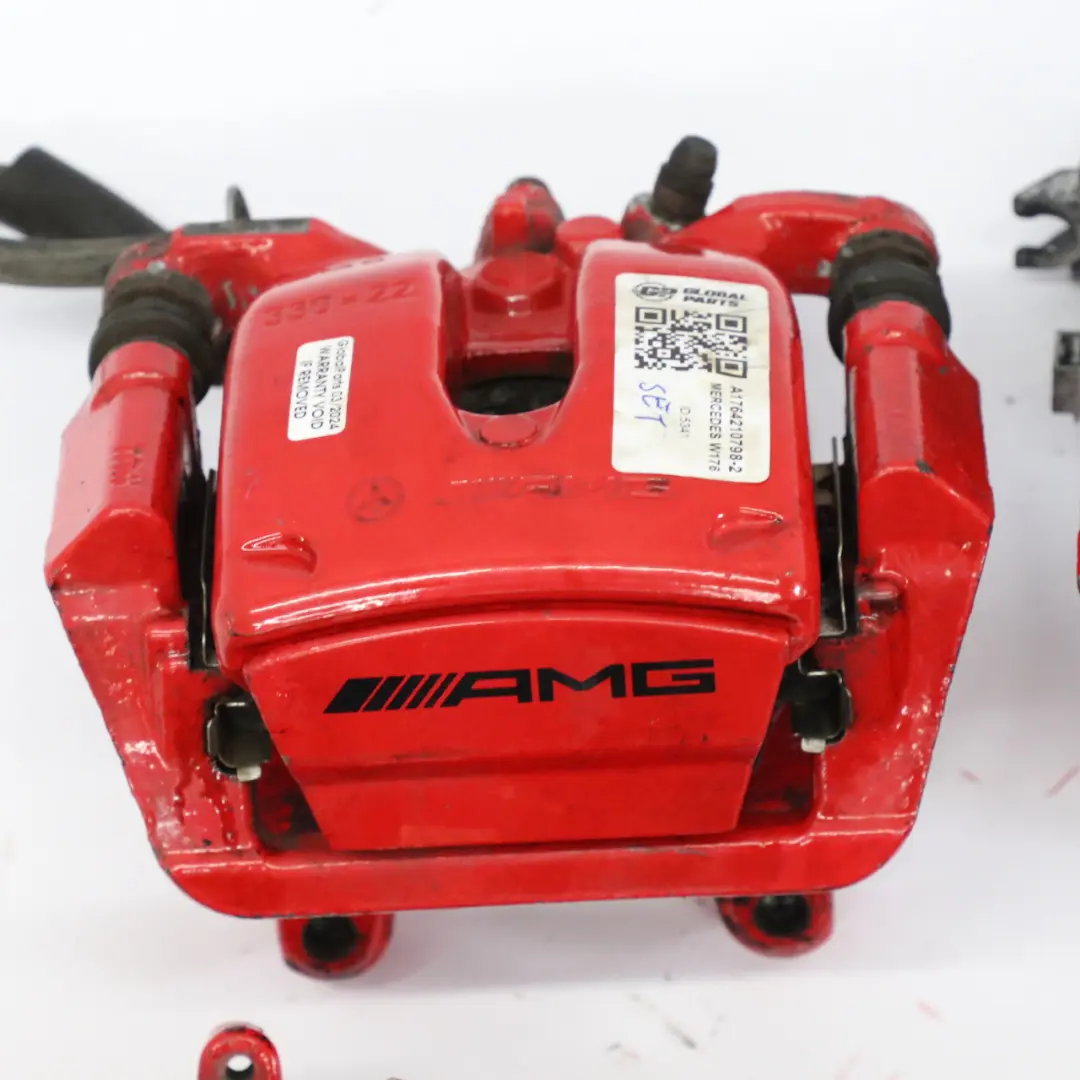 Jeu d'étriers de frein Mercedes W176 AMG A45 Avant Arrière Gauche Droite Brembo pour à propos du numéro de pièce A1764210798 Jeu d'étriers de frein Mercedes W176 AMG A45 Avant Arrière Gauche Droite Brembo - SKU A1764210798-2 - Numéro de pièce A1764210798