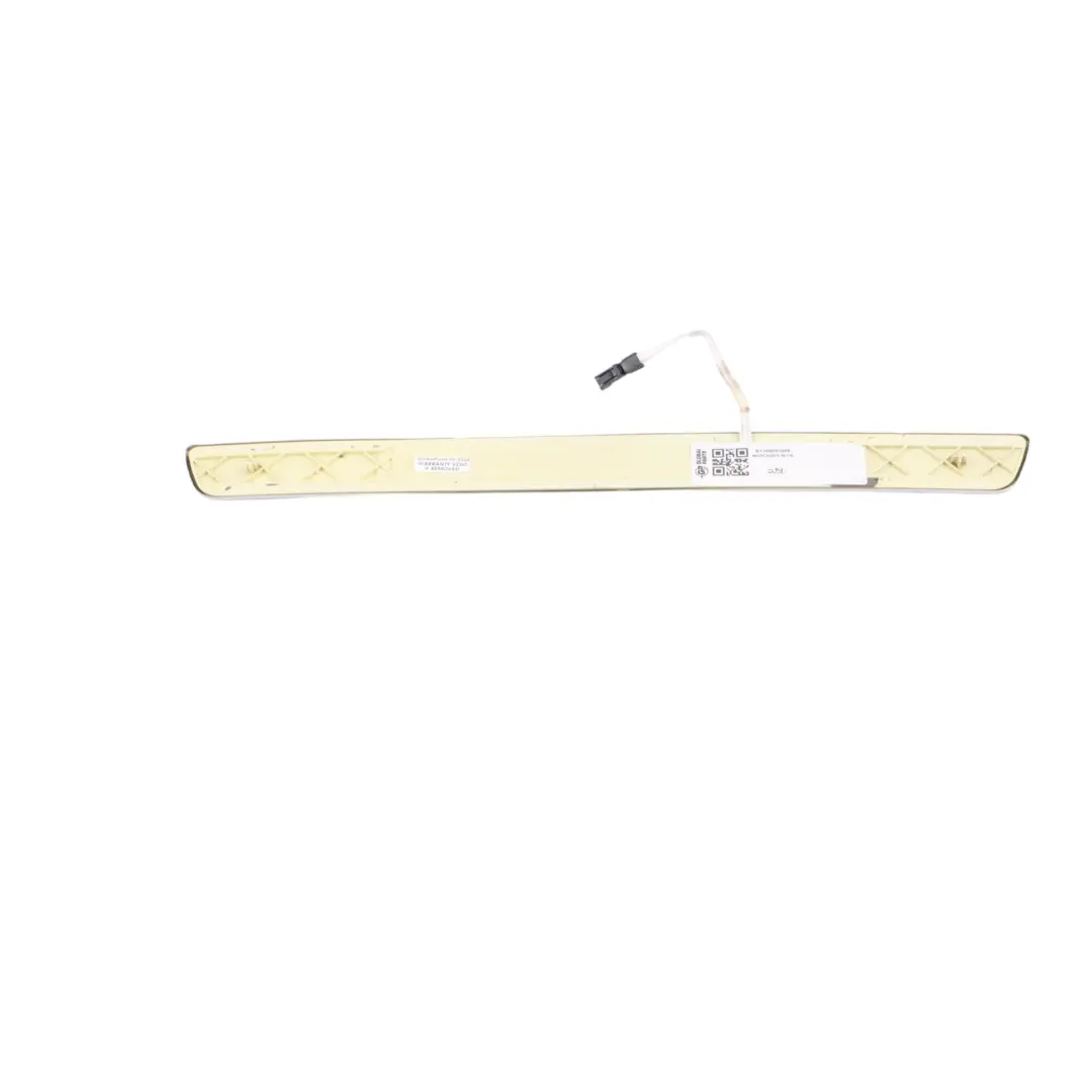 Davanzale Mercedes W176 AMG Coperchio ingresso anteriore sinistro illuminato per con numero di parte A1766805800 Davanzale Mercedes W176 AMG Coperchio ingresso anteriore sinistro illuminato - SKU A1766805800 - Numero di parte A1766805800