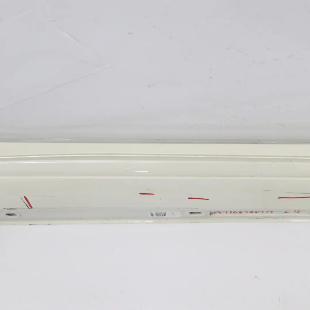 Mercedes W176 Próg Nakładka Listwa Progowa AMG Prawa Calcite White - 650 - SKU A1766980154-CW - Numer Części A1766980154