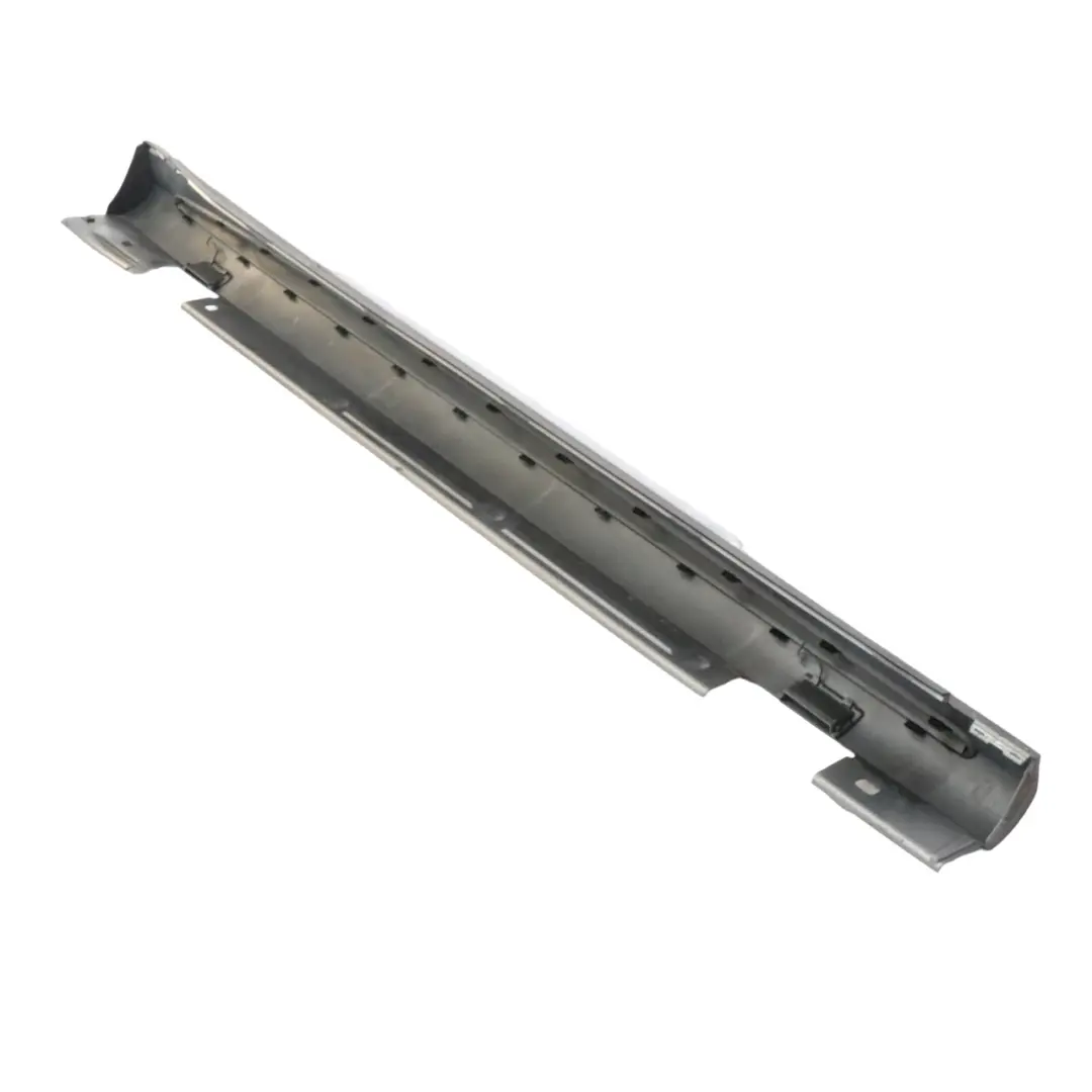 Mercedes W176 W246 Cache seuil de porte AMG Gauche Mountain Grey - 787 - SKU A1766980254-MG1 - Numéro de pièce A1766980254