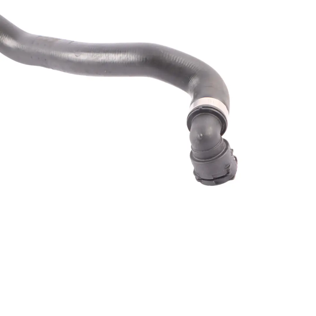 Mercedes W176 AMG Tuyau de refroidissement du radiateur du moteur - SKU A1768300096 - Numéro de pièce A1768300096