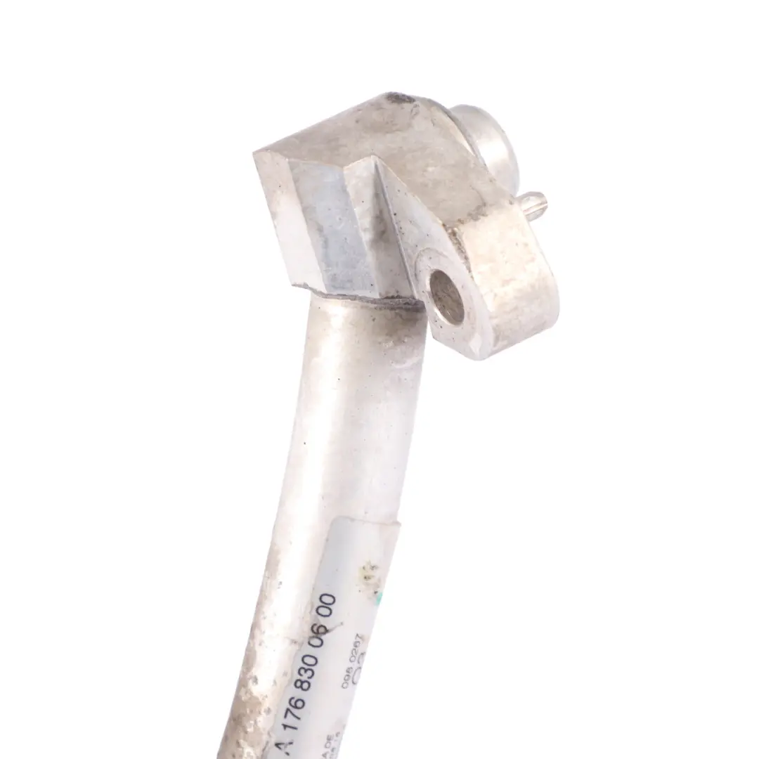 Essence M133 Tuyau du compresseur de climatisation pour Mercedes W176 C117 CLA 45 AMG à propos du numéro de pièce A1768300600 Mercedes W176 C117 CLA 45 AMG Essence M133 Tuyau du compresseur de climatisation - SKU A1768300600-1 - Numéro de pièce A1768300600
