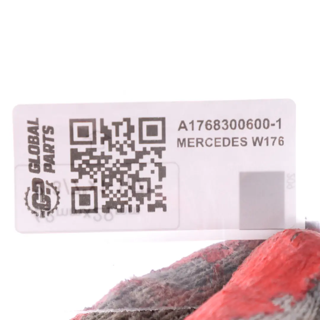 Essence M133 Tuyau du compresseur de climatisation pour Mercedes W176 C117 CLA 45 AMG à propos du numéro de pièce A1768300600 Mercedes W176 C117 CLA 45 AMG Essence M133 Tuyau du compresseur de climatisation - SKU A1768300600-1 - Numéro de pièce A1768300600