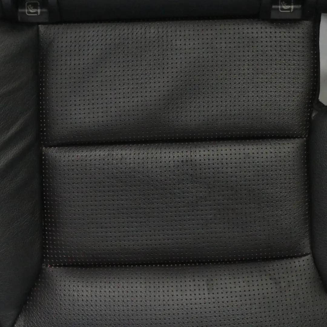 W117 W176 Asiento Trasero Cojín Cobertura Cuero AMG Negro para Mercedes con número de pieza A1769200561 Mercedes W117 W176 Asiento Trasero Cojín Cobertura Cuero AMG Negro - SKU A1769200561 - Número de pieza A1769200561