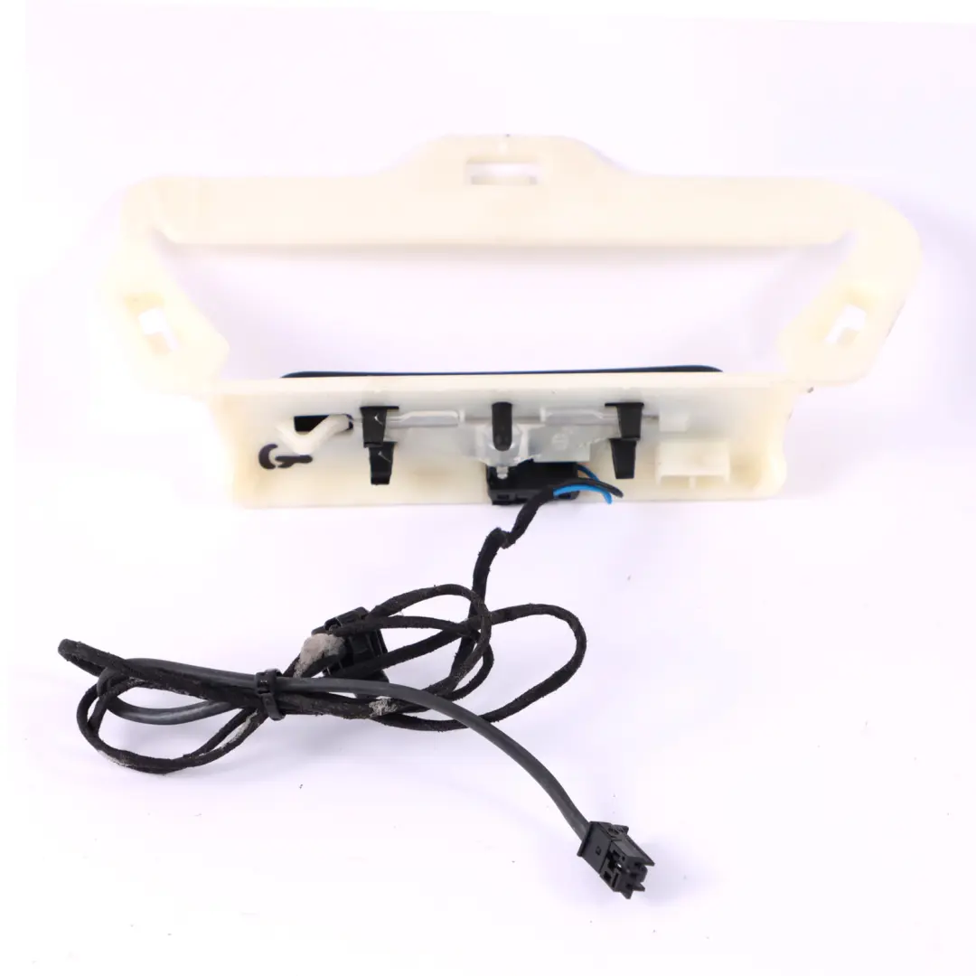 Ramka Osłona Tylnej Oparcia Kanpy do Mercedes W176 o numerze A1769231200 Mercedes W176 Ramka Osłona Tylnej Oparcia Kanpy - SKU A1769231200 - Numer Części A1769231200