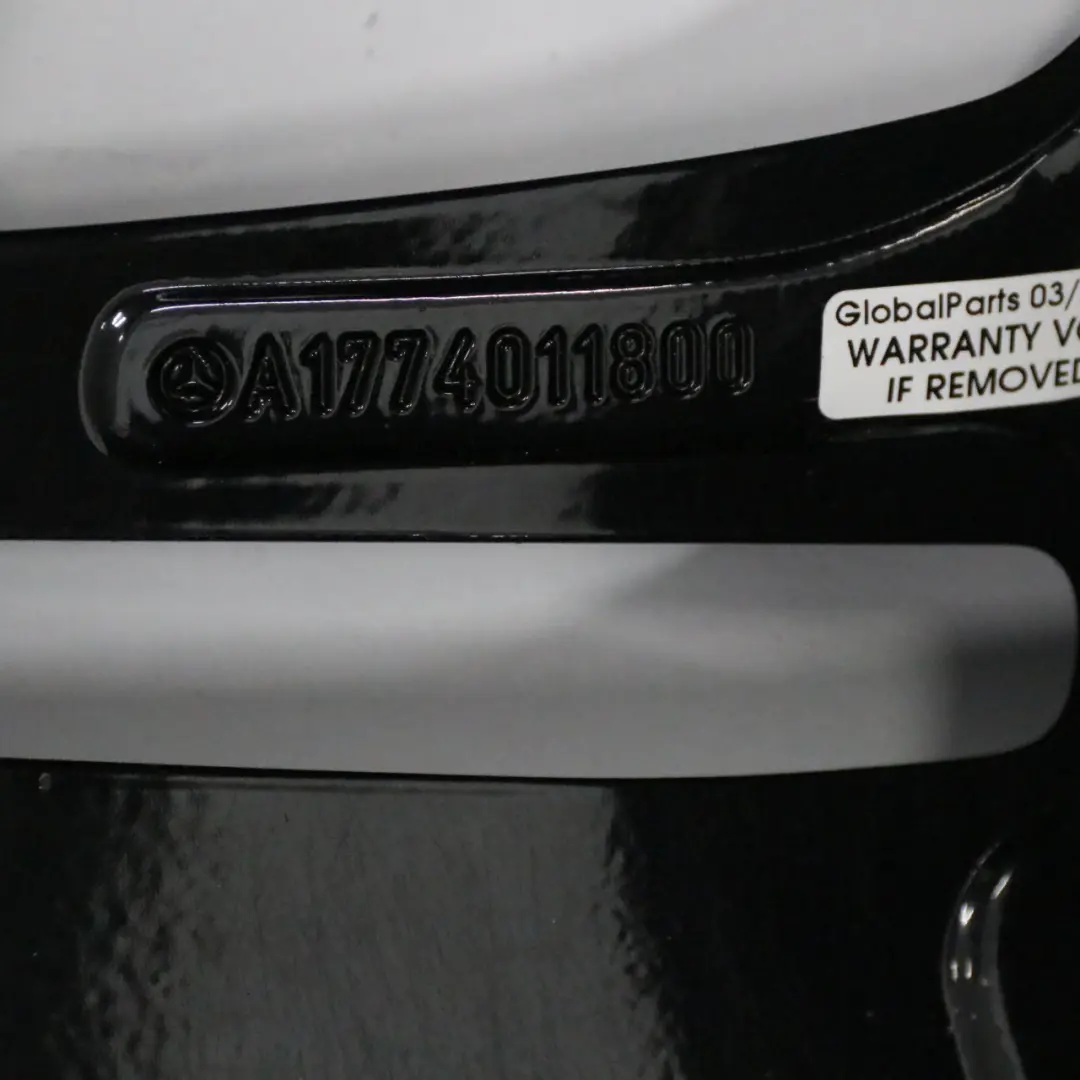 Llanta de aleación Mercedes W177 AMG 18" 5 radios dobles ET:40 8J para con número de pieza A1774011800 Llanta de aleación Mercedes W177 AMG 18" 5 radios dobles ET:40 8J - SKU A1774011800-1 - Número de pieza A1774011800
