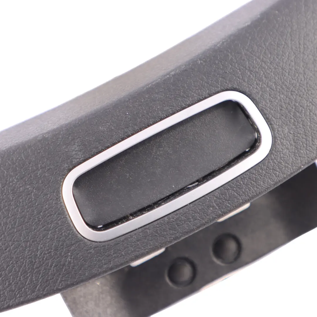 Mittelkonsole Armlehne Armrest Opener Griff Trim für Mercedes W177 mit Teilenummer A1776803301 Mercedes W177 Mittelkonsole Armlehne Armrest Opener Griff Trim - SKU A1776803301 - Teilenummer A1776803301