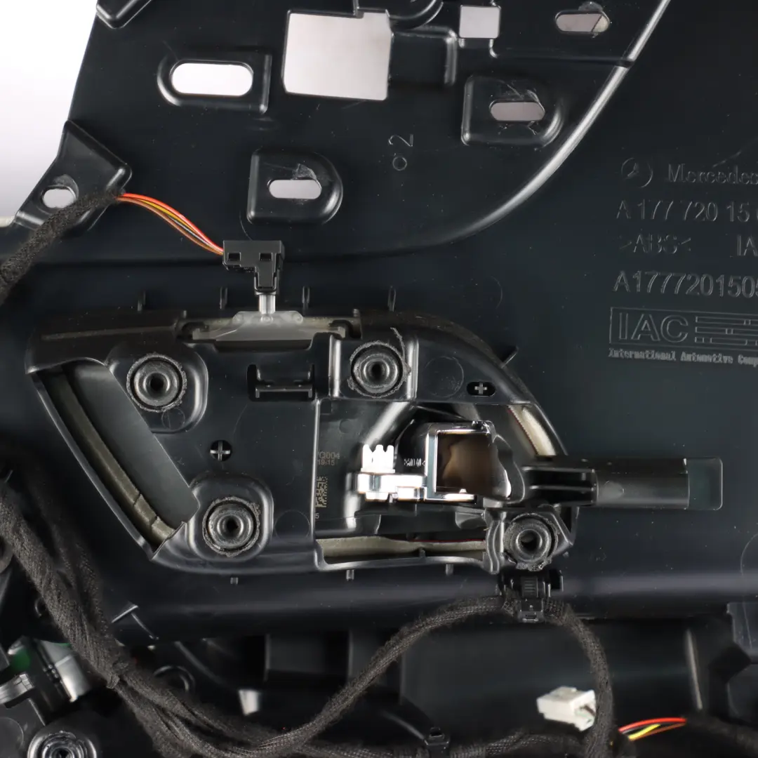 Mercedes W177 Panel Drzwi Lewy Przód Imitacja Skóry - SKU A1777208305-1 - Numer Części A1777208305