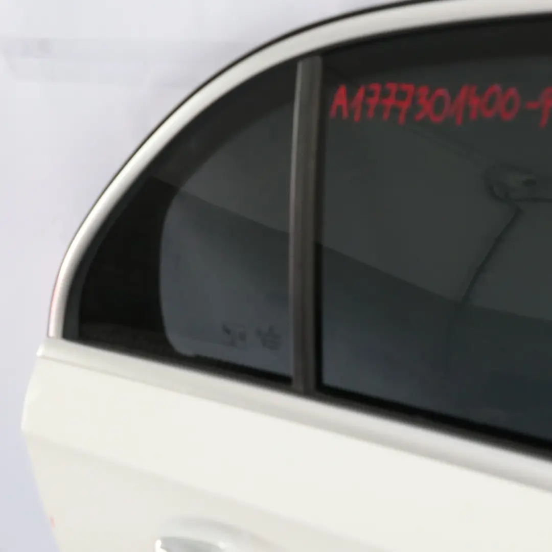 Porta posteriore destra Classe A Polar White - 149 per Mercedes W177 con numero di parte A1777301400 Mercedes W177 Porta posteriore destra Classe A Polar White - 149 - SKU A1777301400-POL1 - Numero di parte A1777301400