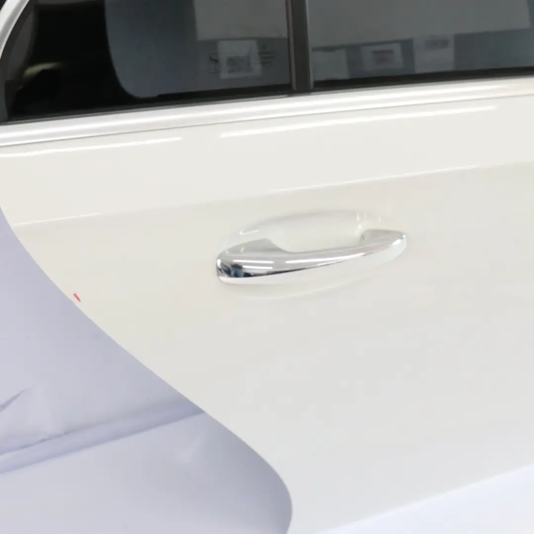 Arrière Droite Classe A Polar White - 149 pour Mercedes W177 Porte à propos du numéro de pièce A1777301400 Mercedes W177 Porte Arrière Droite Classe A Polar White - 149 - SKU A1777301400-POL1 - Numéro de pièce A1777301400