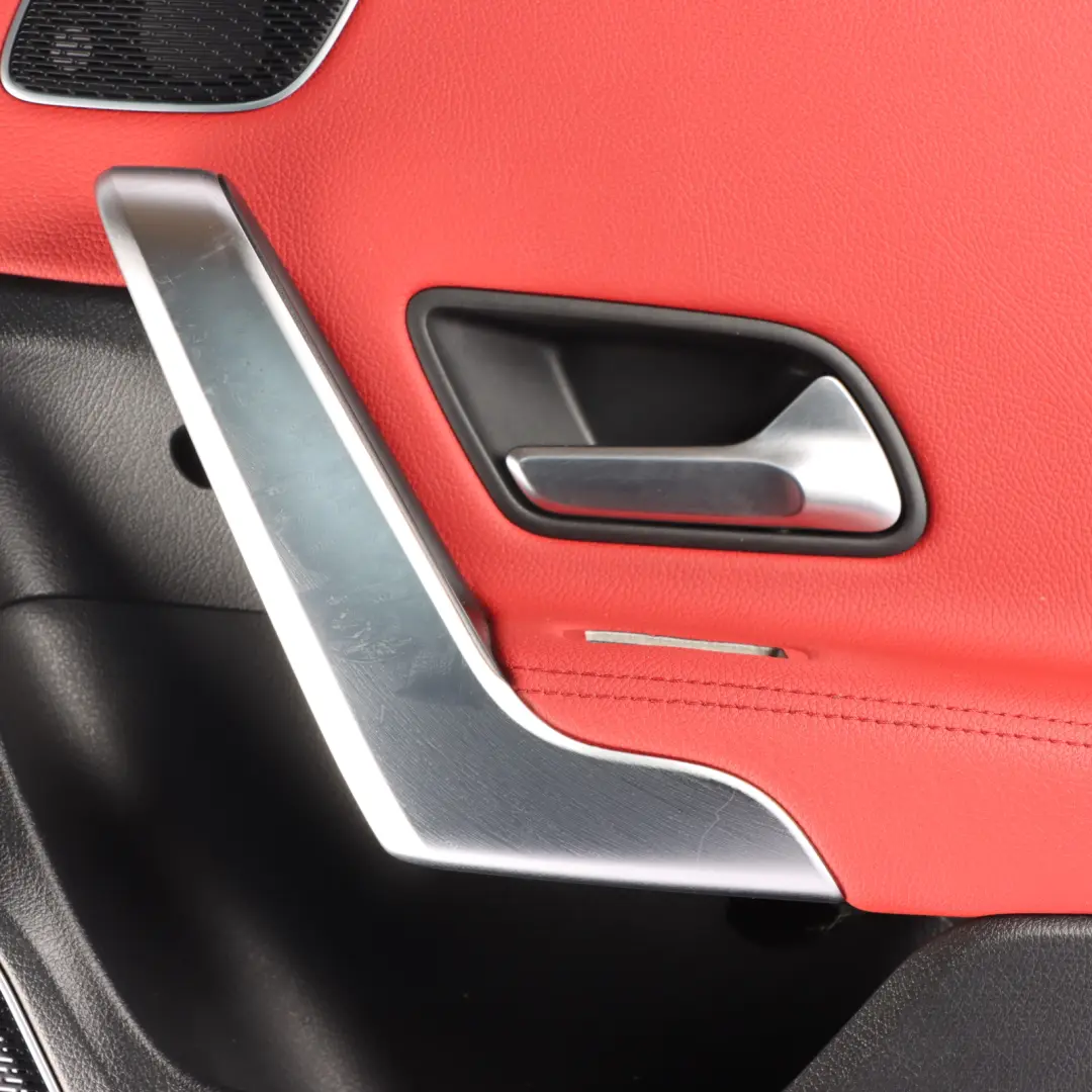 Panneau d'habillage droit carte porte arrière imitation cuir noir pour Mercedes W177 à propos du numéro de pièce A1777301402 Mercedes W177 Panneau d'habillage droit carte porte arrière imitation cuir noir - SKU A1777301402-1 - Numéro de pièce A1777301402