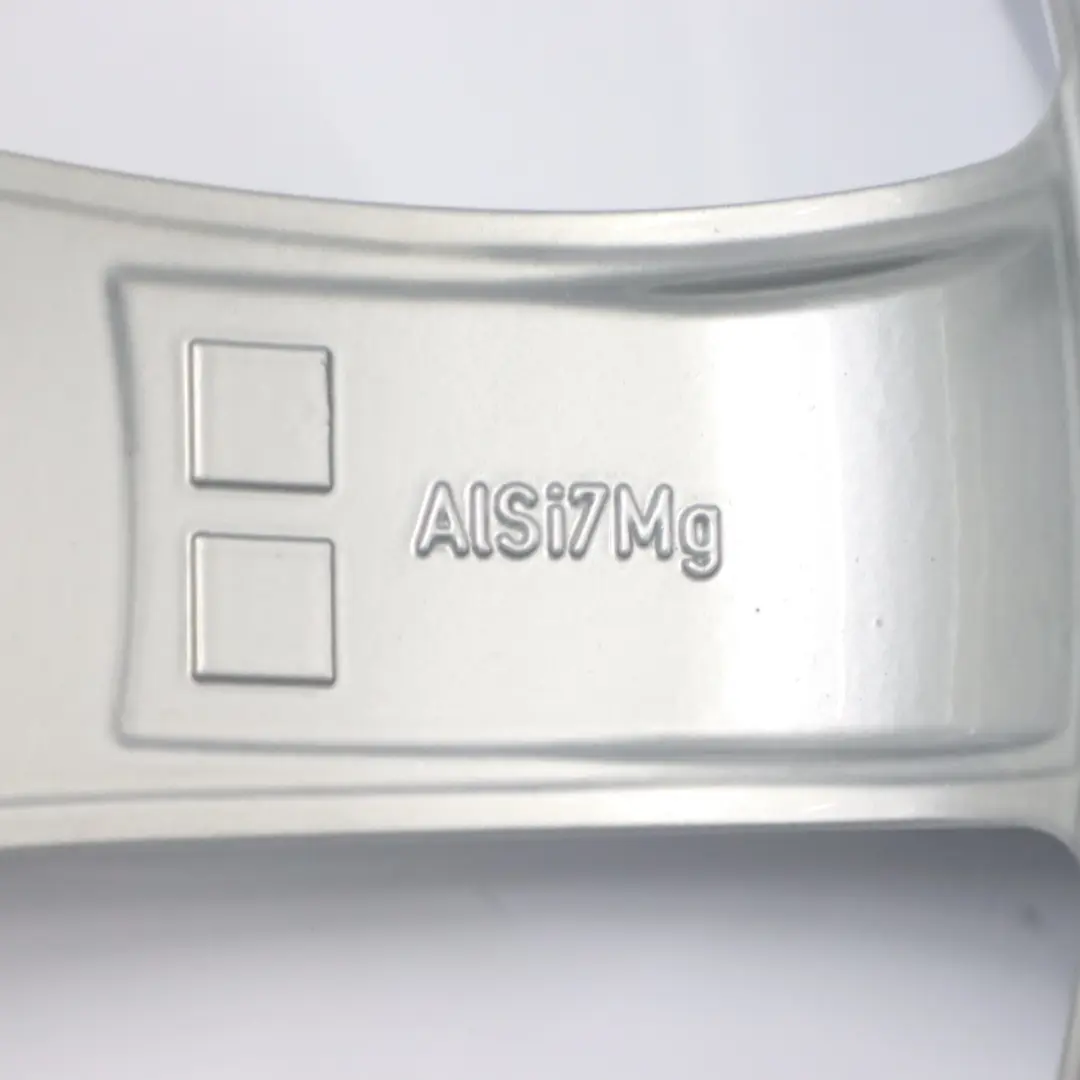 Cerchio in lega posteriore a 7 razze 17" 8,5J ET:34 per Mercedes CL203 con numero di parte A2034012402 Mercedes CL203 Cerchio in lega posteriore a 7 razze 17" 8,5J ET:34 - SKU A2034012402-2 - Numero di parte A2034012402