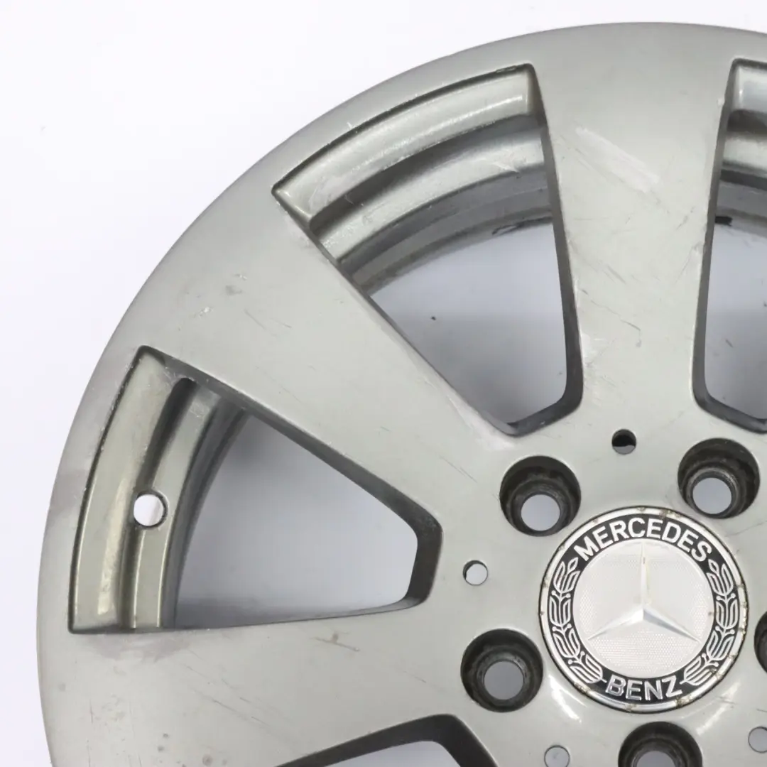  Llanta de aleación gris Mercedes W204 16" 7 Taladro ET:43 7J - SKU A2044011102-8 - Número de pieza A2044011102