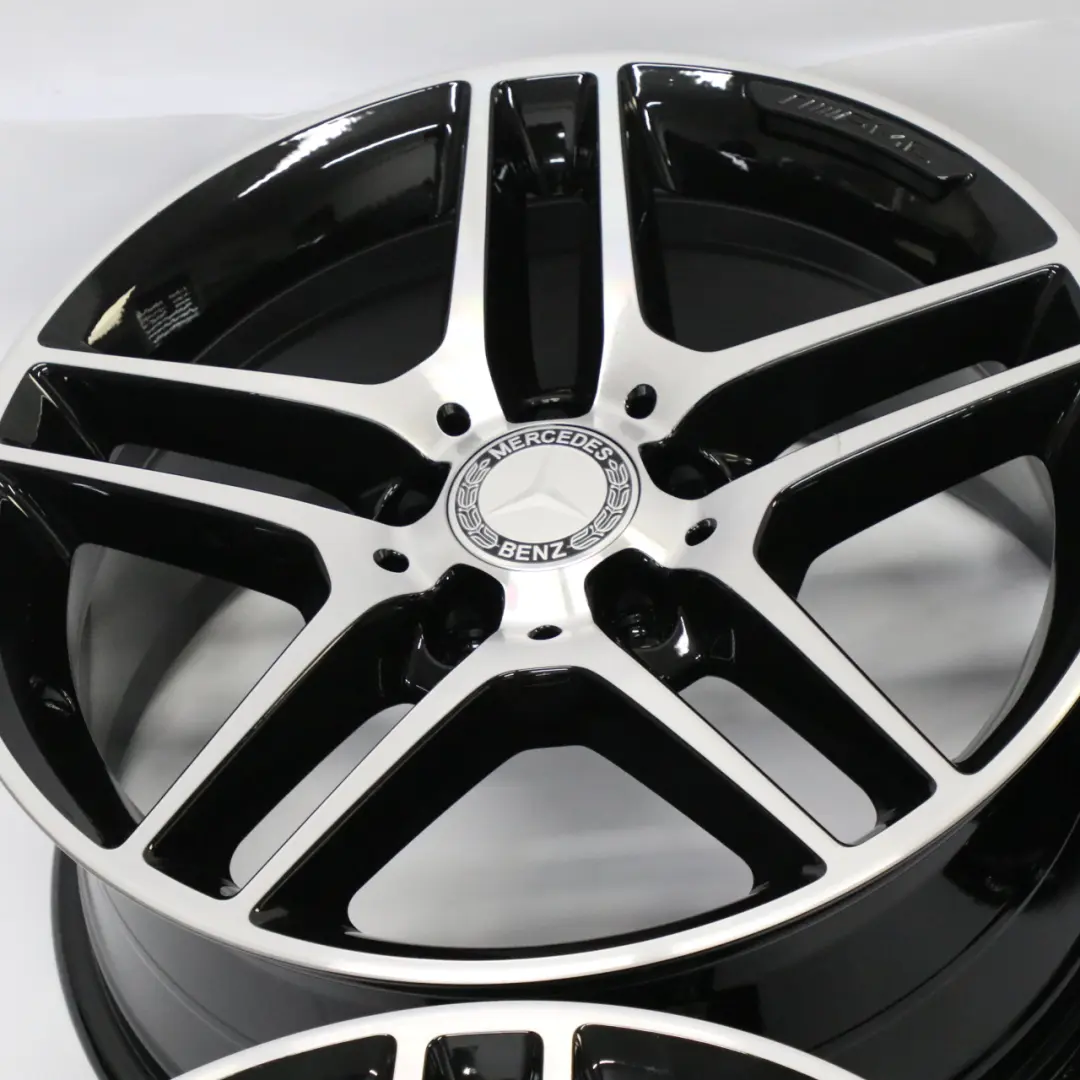 Set Complet 4x Jante Alliage 17" 5 Double Spoke Mercedes W204 AMG - SKU A2044012300-A2044012400 - Numéro de pièce A2044012300