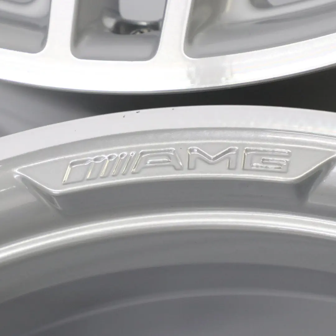 Mercedes W204 Plata AMG Juego Completo 4x Llanta de Aleación 18" 5 Radios Dobles - SKU A2044014102-A2044014202 - Número de pieza A2044014102