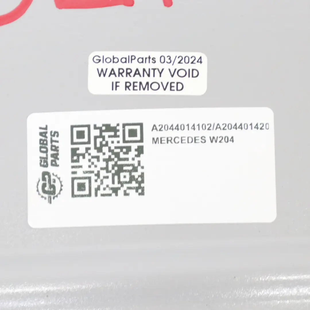 Silber AMG Komplett satz 4x Leicht metall felge 18" für Mercedes W204 mit Teilenummer A2044014102 Mercedes W204 Silber AMG Komplett satz 4x Leicht metall felge 18" - SKU A2044014102-A2044014202 - Teilenummer A2044014102