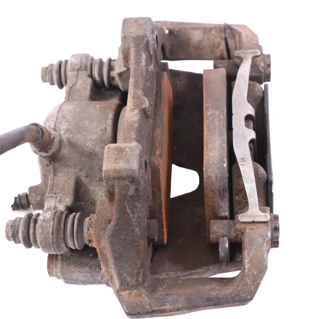 Zacisk Hamulcowy Prawy Przód TRW do Mercedes W204 W212 o numerze A2044213681 Mercedes W204 W212 Zacisk Hamulcowy Prawy Przód TRW - SKU A2044213681-2 - Numer Części A2044213681