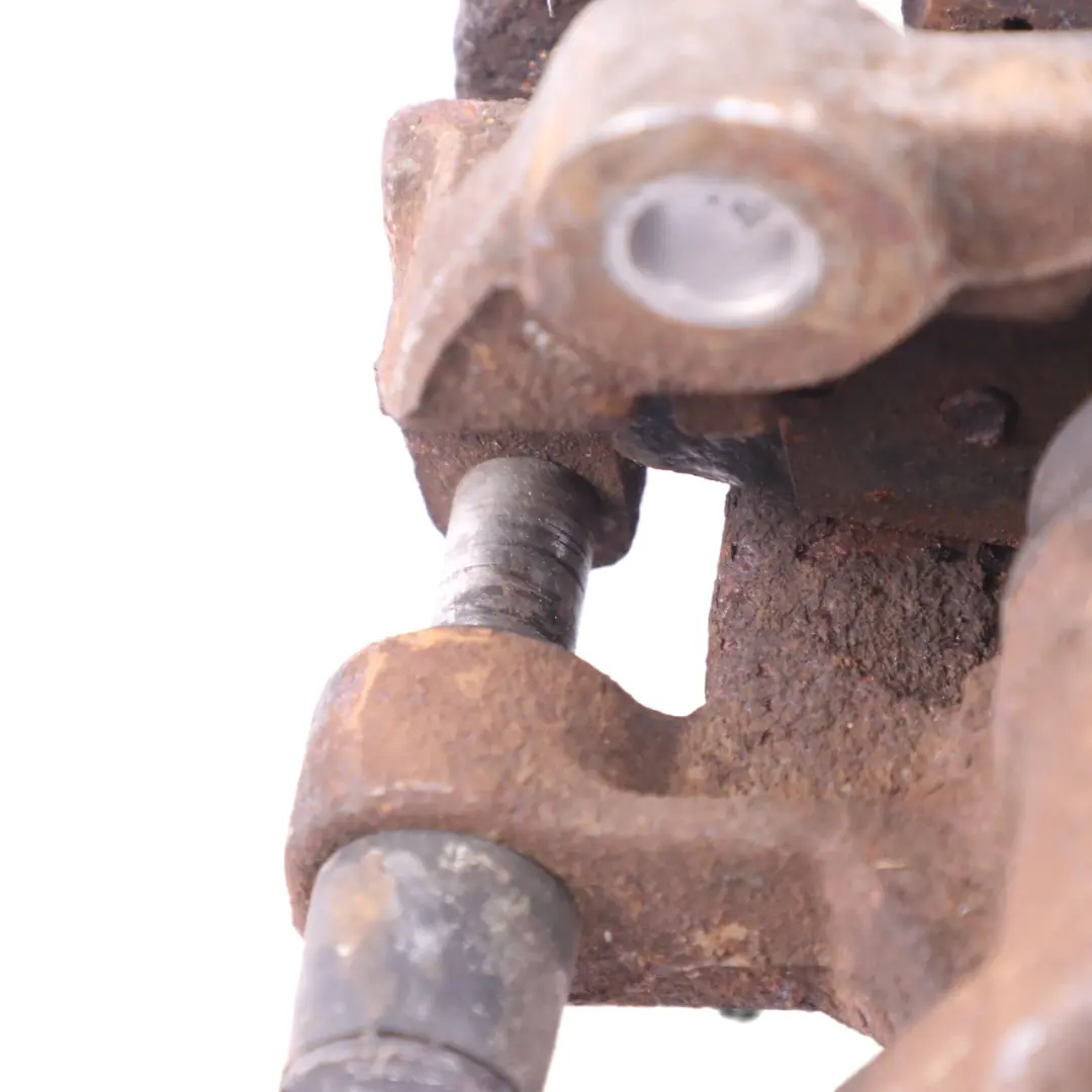 Etrier de frein arrière gauche Frein de roue pour Mercedes W204 à propos du numéro de pièce A2044230181 Mercedes W204 Etrier de frein arrière gauche Frein de roue - SKU A2044230181-2 - Numéro de pièce A2044230181