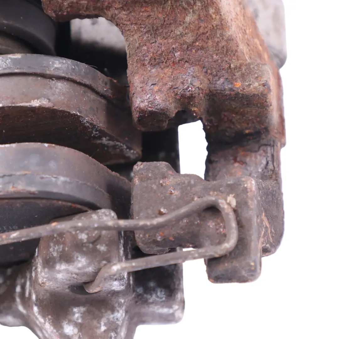 Etrier de frein arrière gauche Unité de frein de roue pour Mercedes W204 à propos du numéro de pièce A2044231581 Mercedes W204 Etrier de frein arrière gauche Unité de frein de roue - SKU A2044231581-1 - Numéro de pièce A2044231581