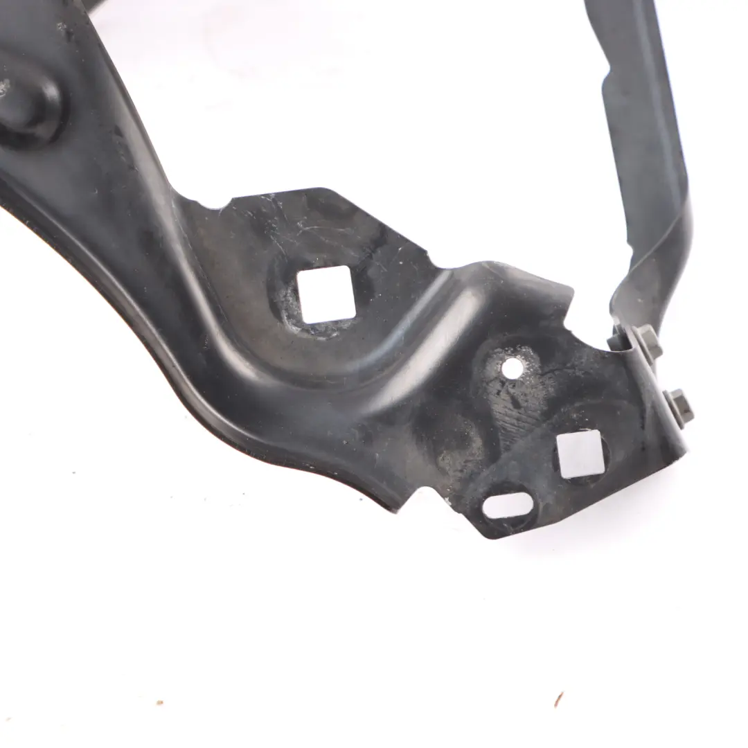 Mercedes W204 Support de phare avant droit Support de montage - SKU A2046201091 - Numéro de pièce A2046201091