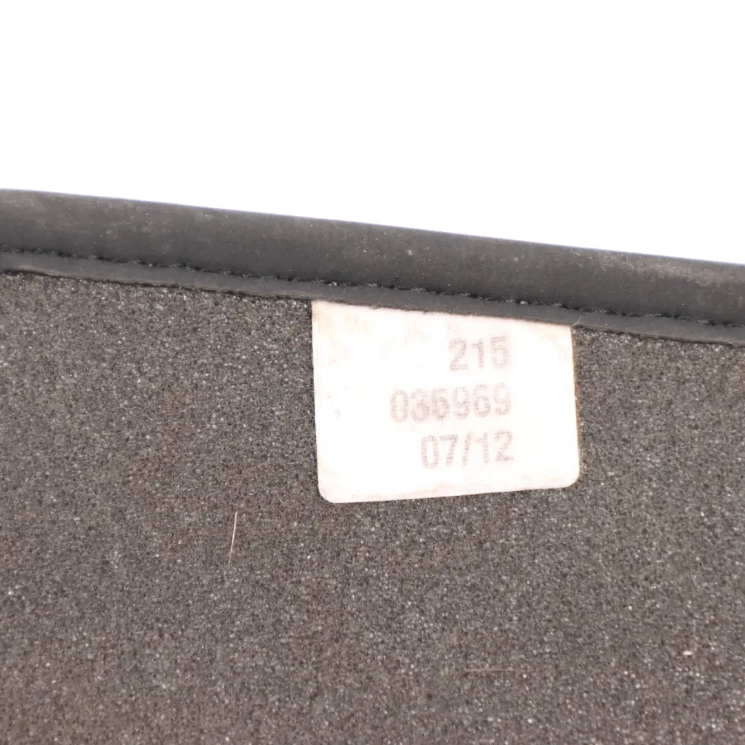 Fußmatten AMG Interieur Vorne Hinten Abdeckung Schwarz für Mercedes W204 mit Teilenummer A2046800204 Mercedes W204 Fußmatten AMG Interieur Vorne Hinten Abdeckung Schwarz - SKU A2046800204 - Teilenummer A2046800204