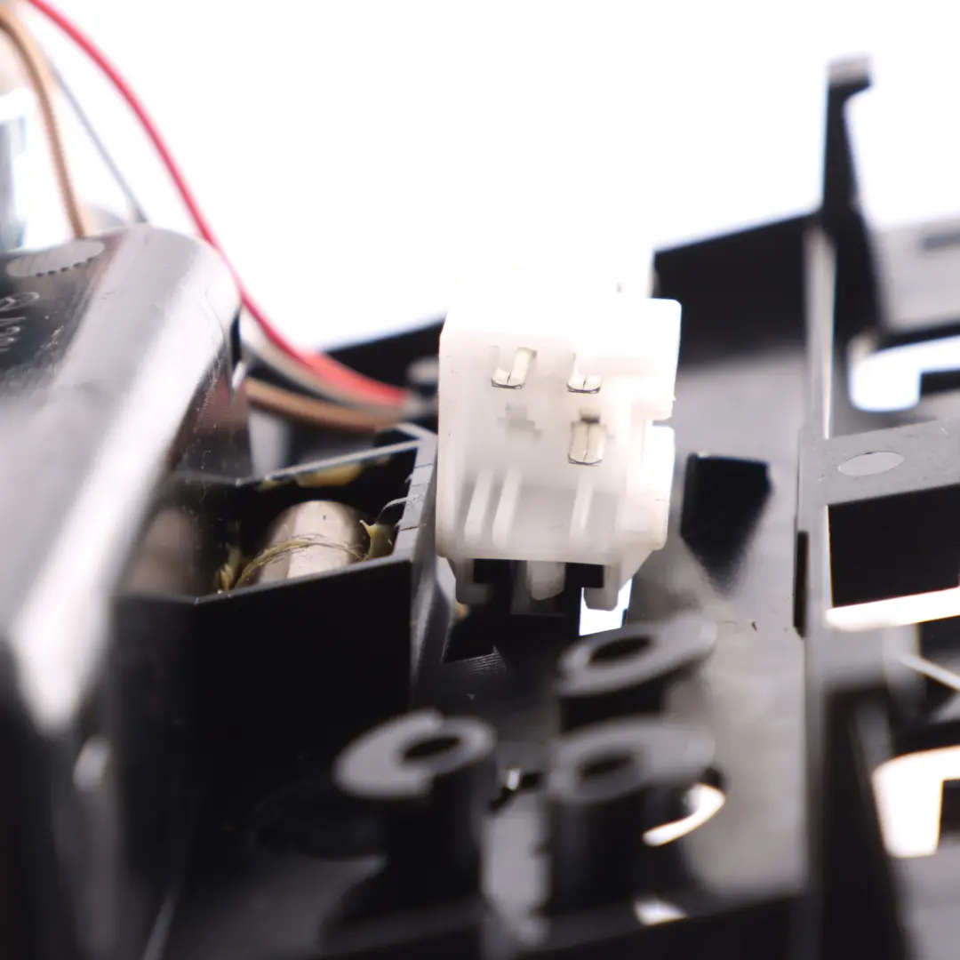 Console centrale anteriore Portacenere Nero per Mercedes W204 W212 con numero di parte A2046801350 Mercedes W204 W212 Console centrale anteriore Portacenere Nero - SKU A2046801350-4 - Numero di parte A2046801350