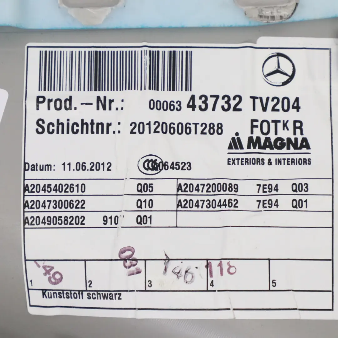 Pannello Porta Trim Posteriore Destro Beige per Mercedes W204 con numero di parte A2047304462 Mercedes W204 Pannello Porta Trim Posteriore Destro Beige - SKU A2047304462-1 - Numero di parte A2047304462