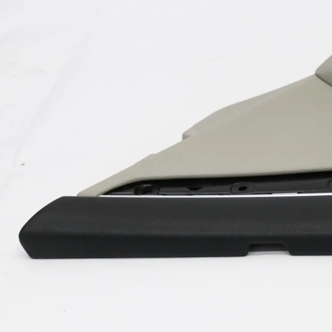 Mercedes W204 Boczek Panel Drzwi Prawy Tylny Beżowy - SKU A2047304462-1 - Numer Części A2047304462