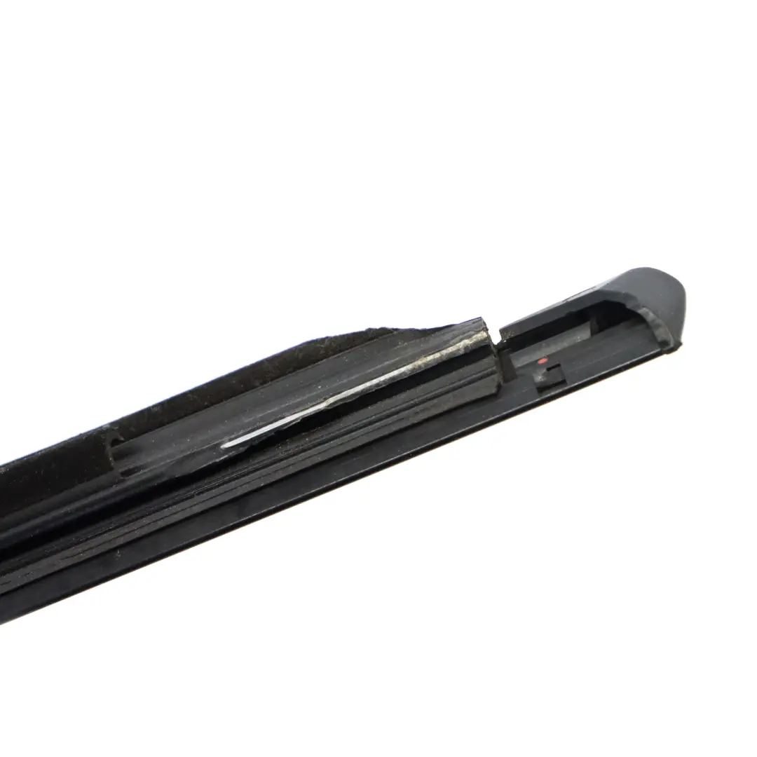 Mercedes W204 Finestrino posteriore Striscia Trim Destra Rail Nero - SKU A2047351665-1 - Numero di parte A2047351665