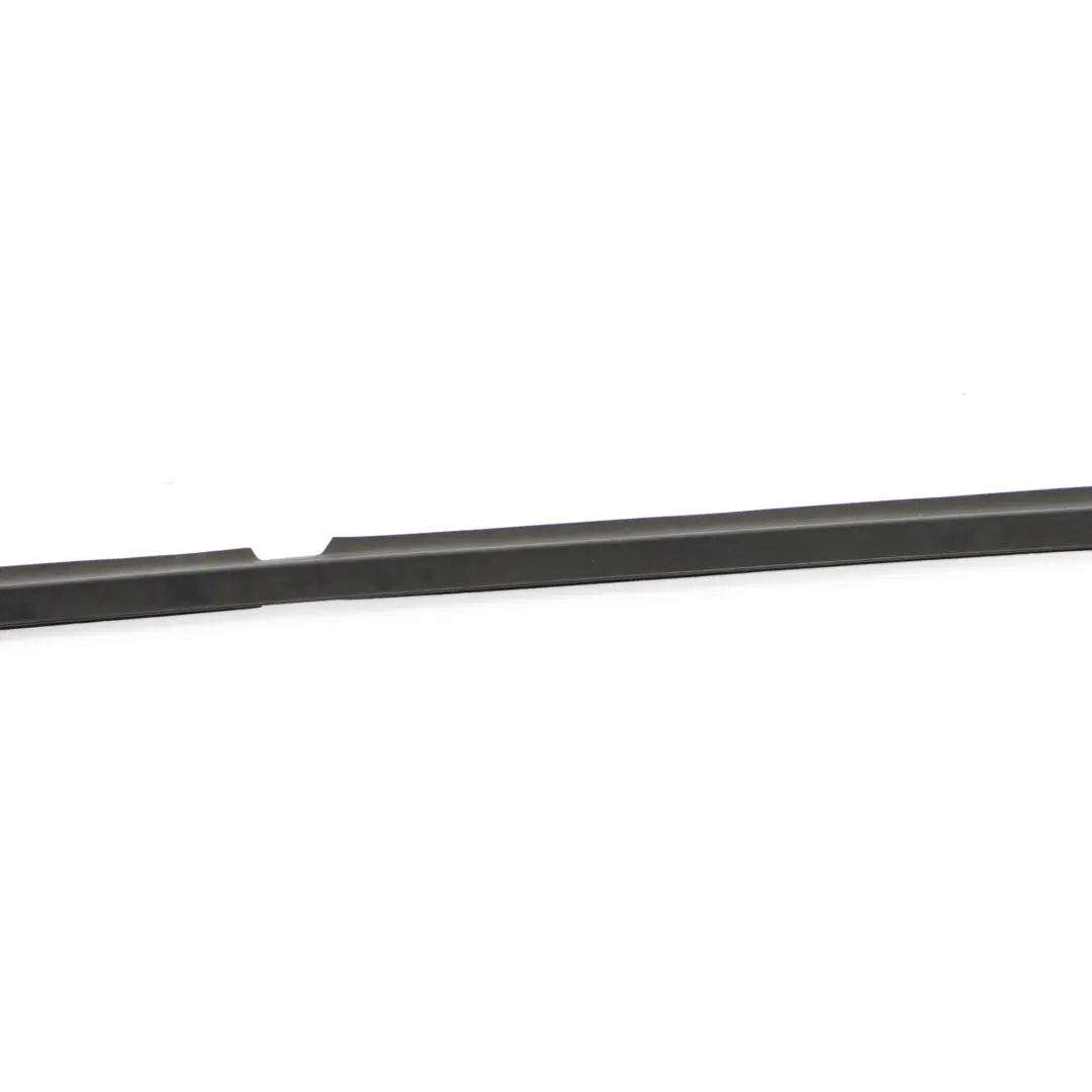 Mercedes W204 Finestrino posteriore Striscia Trim Destra Rail Nero - SKU A2047351665-1 - Numero di parte A2047351665
