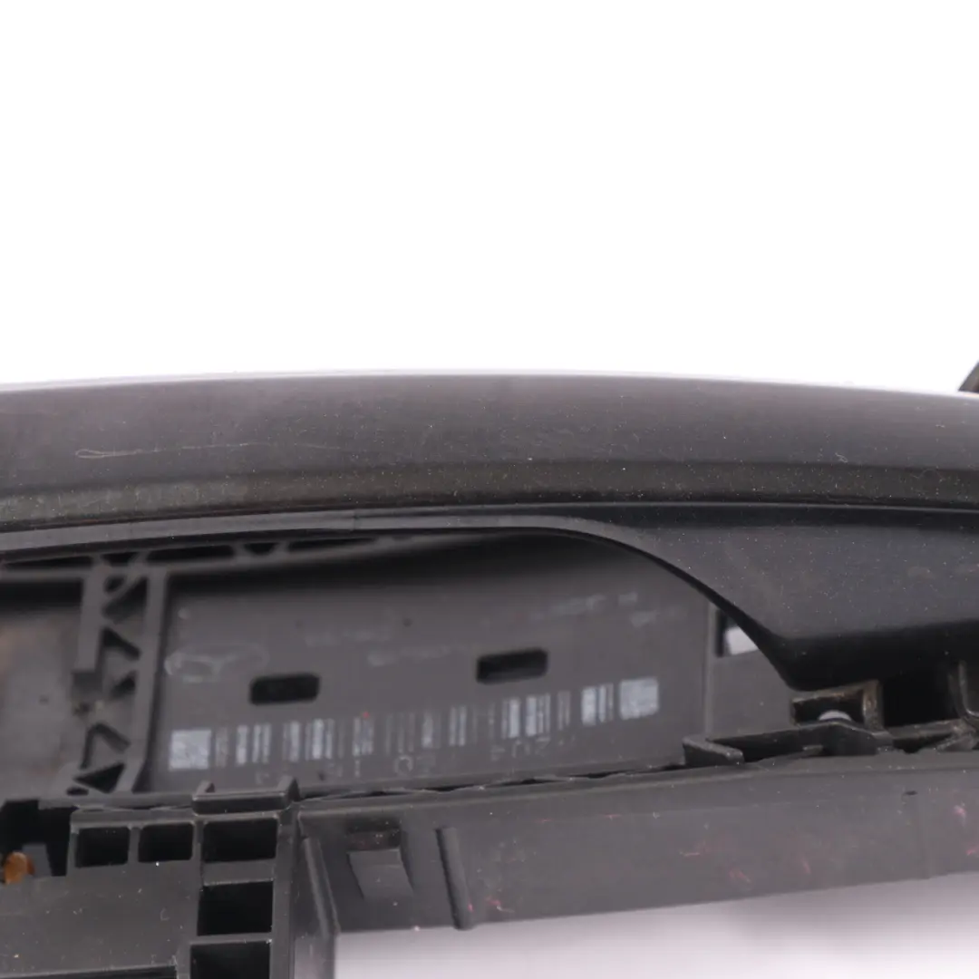 Poignée de porte Mercedes W117 Avant Droite Extérieur Kosmos Noir - 191 pour à propos du numéro de pièce A2047602434 Poignée de porte Mercedes W117 Avant Droite Extérieur Kosmos Noir - 191 - SKU A2047602434-COS - Numéro de pièce A2047602434