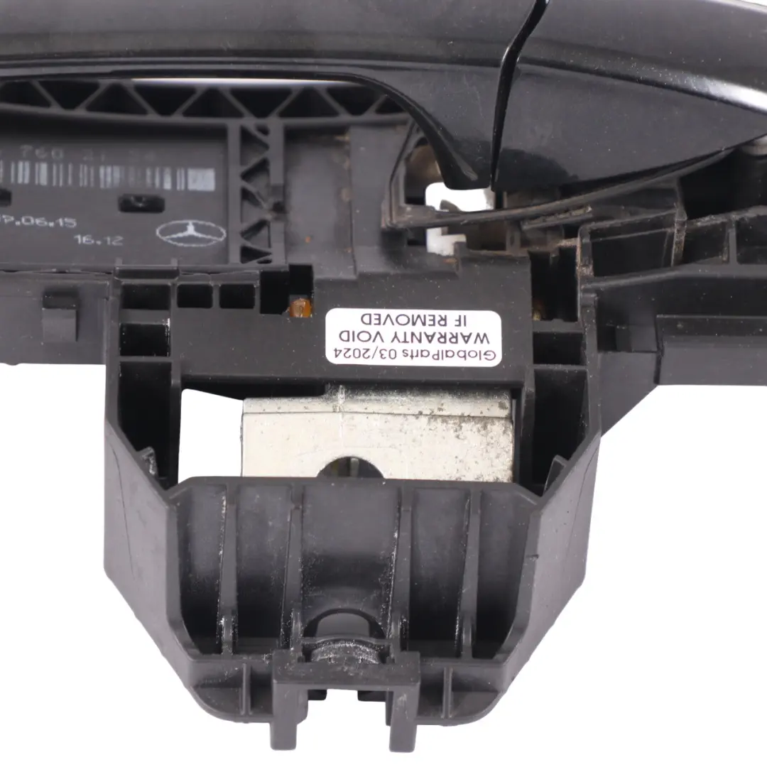 W117 Halte Griff Tür Außen Kosmos Schwarz-191 Vorne Links für Mercedes mit Teilenummer A2047602534 Mercedes W117 Halte Griff Tür Außen Kosmos Schwarz-191 Vorne Links - SKU A2047602534-KB - Teilenummer A2047602534