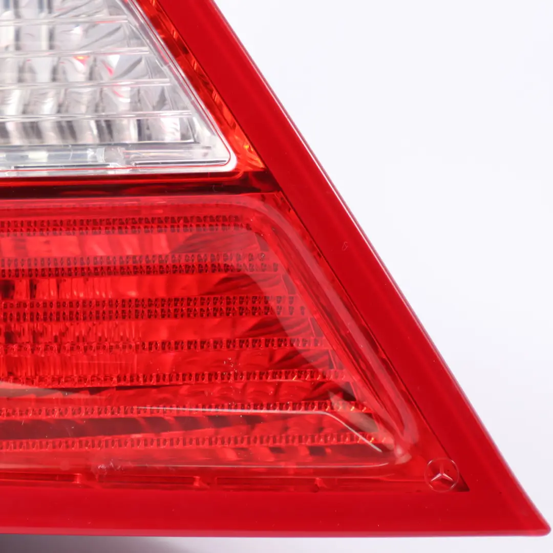 Feu Arrière Mercedes W204 Gauche Panneau Latéral pour à propos du numéro de pièce A2048200164 Feu Arrière Mercedes W204 Gauche Panneau Latéral - SKU A2048200164-1 - Numéro de pièce A2048200164