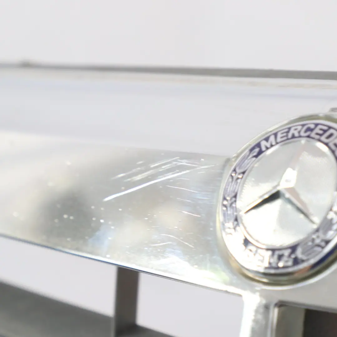 Capó Capó Rejilla Delantera Radiador Panel Plata Cromo para Mercedes W204 con número de pieza A2048801283-1 Mercedes W204 Capó Capó Rejilla Delantera Radiador Panel Plata Cromo - SKU A2048801283 - Número de pieza A2048801283-1