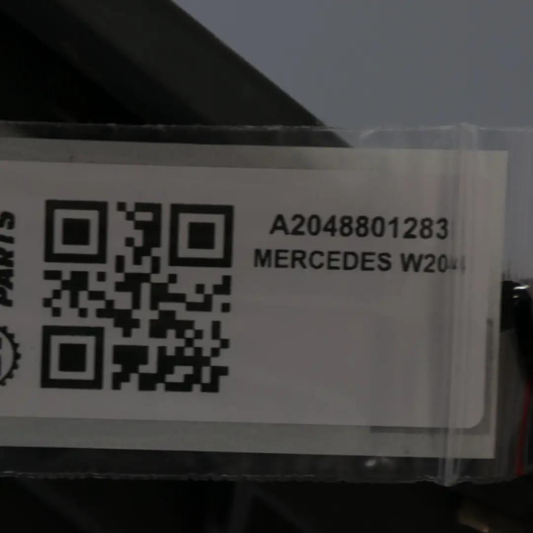 Kratka Atrapa Chłodnicy Chrom do Mercedes W204 o numerze A2048801283-1 Mercedes W204 Kratka Atrapa Chłodnicy Chrom - SKU A2048801283 - Numer Części A2048801283-1