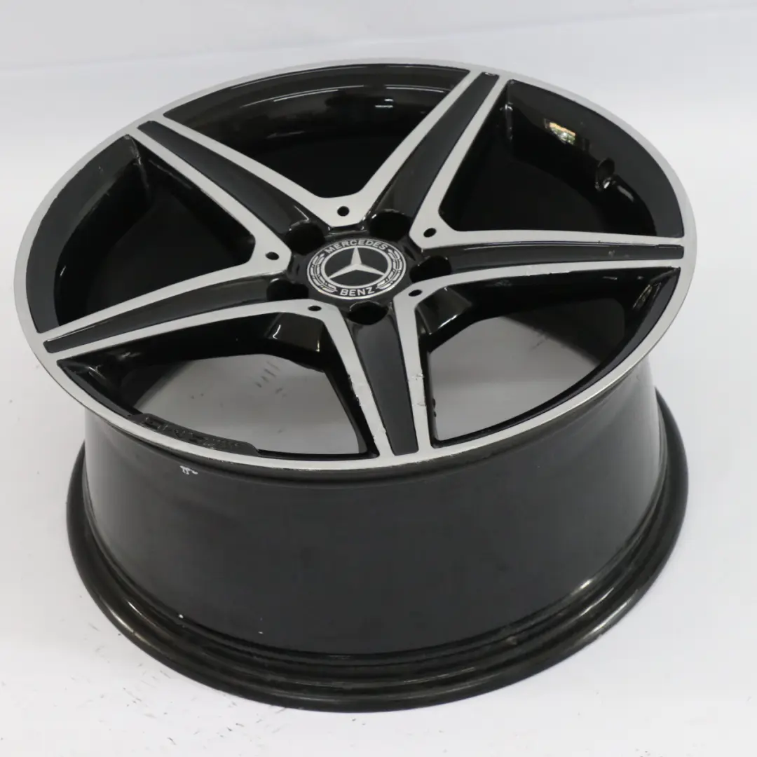 Llanta aleación Mercedes W205 Negro AMG 5 radios 18" 8,5J ET:49 para con número de pieza A2054011200 Llanta aleación Mercedes W205 Negro AMG 5 radios 18" 8,5J ET:49 - SKU A2054011200-5 - Número de pieza A2054011200