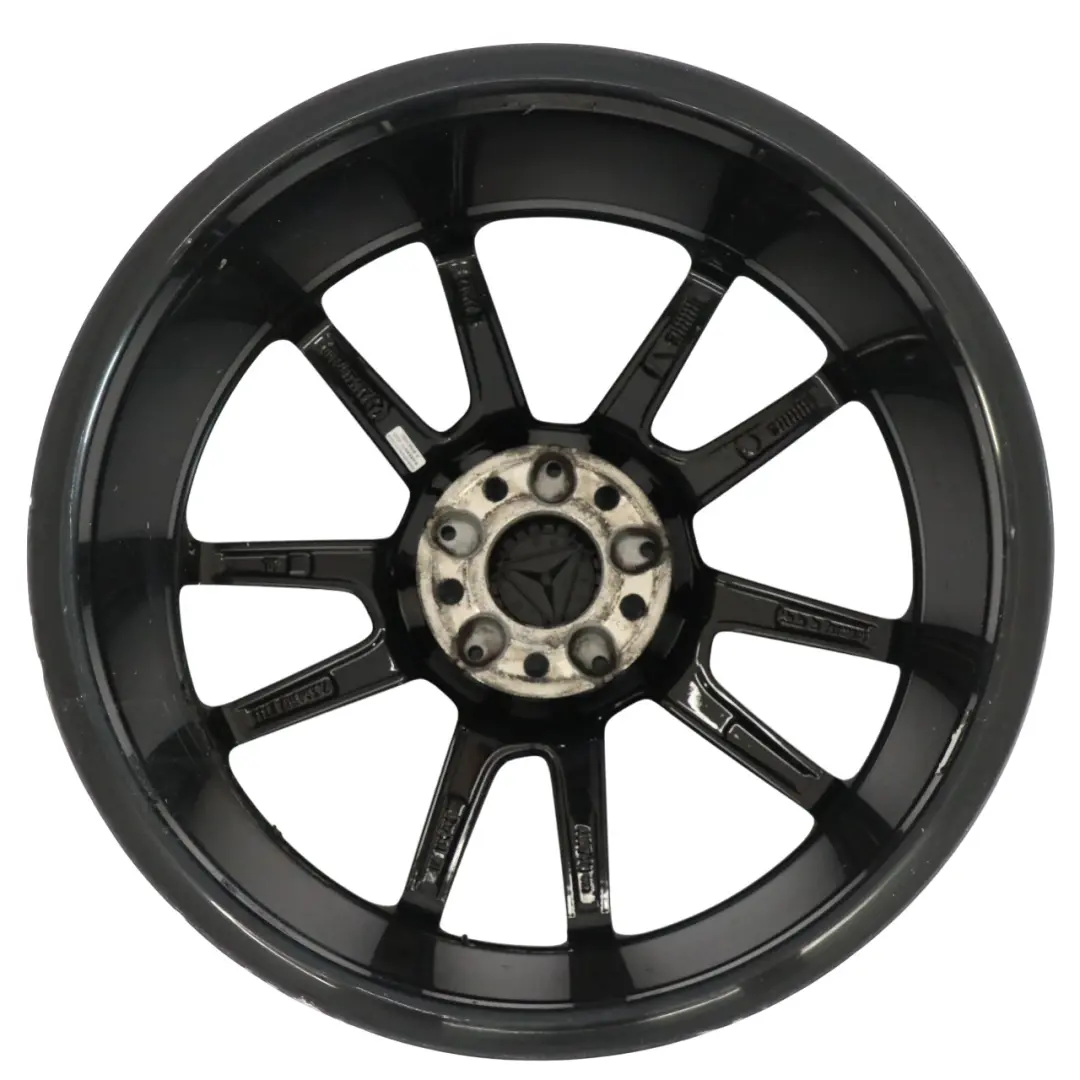 Jante avant en alliage 19" ET:44 7,5J pour Mercedes W205 AMG à propos du numéro de pièce A2054012200 Mercedes W205 AMG Jante avant en alliage 19" ET:44 7,5J - SKU A2054012200-1 - Numéro de pièce A2054012200