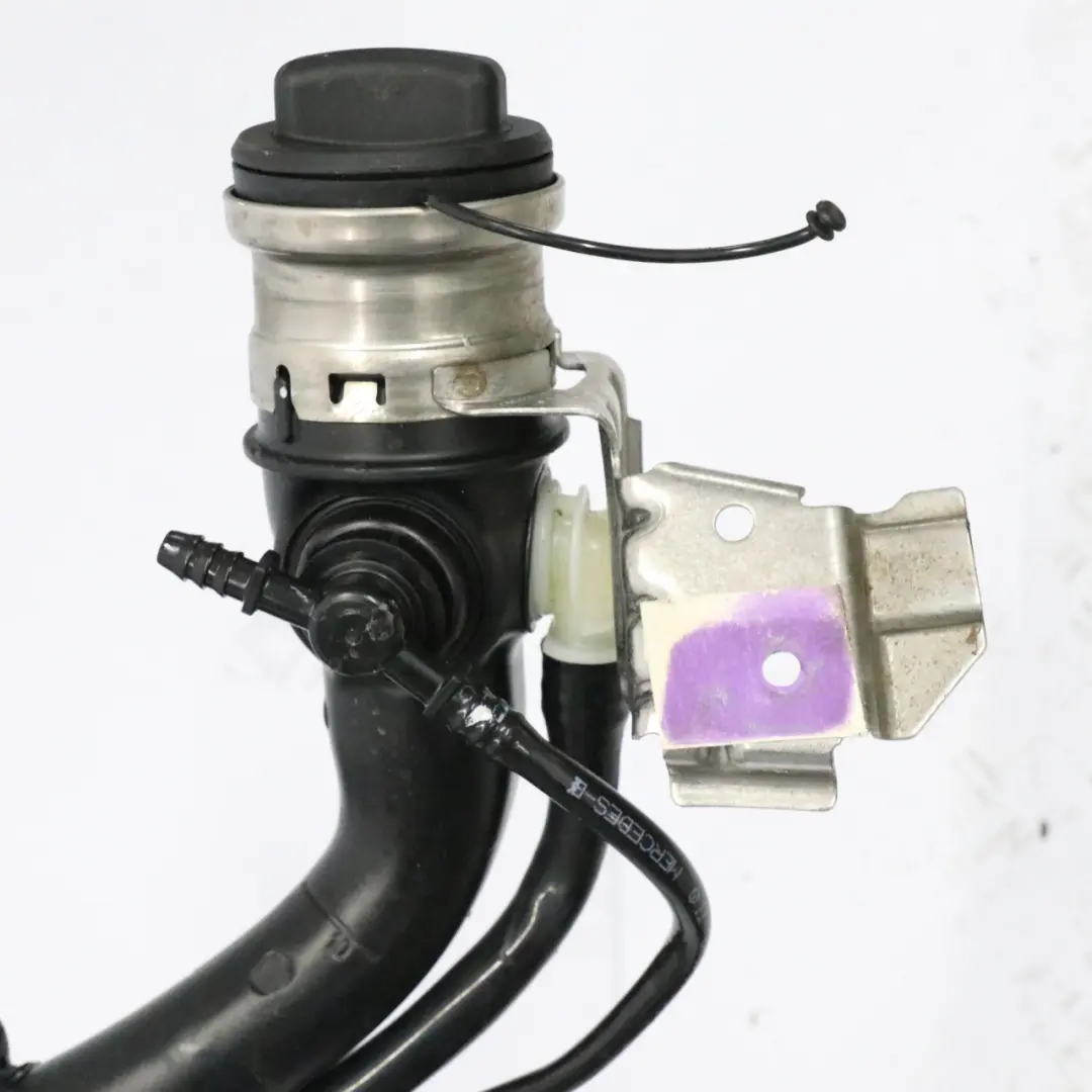 Depósito de combustible Gasolina Depósito completo A2054705401 para Mercedes W205 con número de pieza A2054708500 Mercedes W205 Depósito de combustible Gasolina Depósito completo A2054705401 - SKU A2054708500 - Número de pieza A2054708500