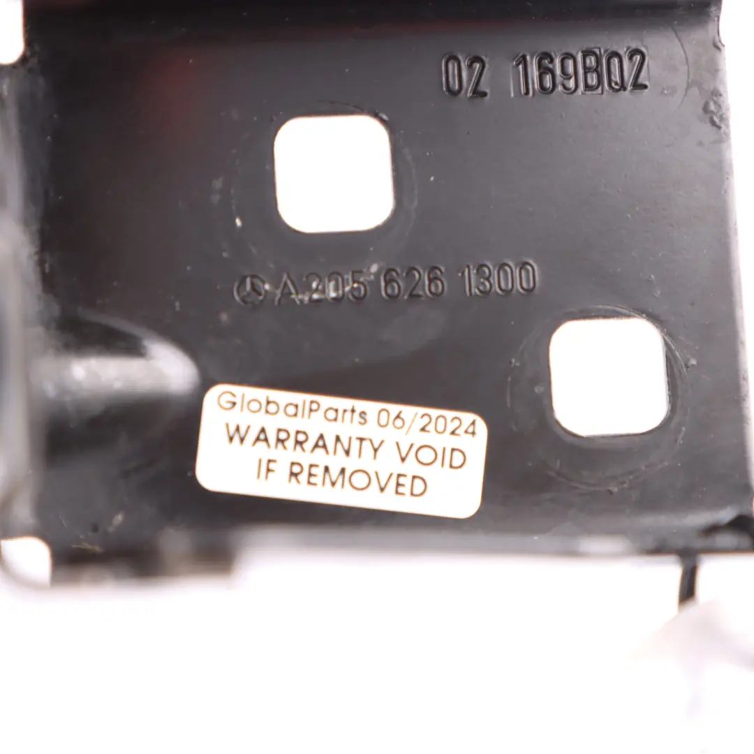 Uchwyt Chłodnicy Lewy 3 do Mercedes W205 o numerze A2056261300 Mercedes W205 Uchwyt Chłodnicy Lewy 3 - SKU A2056261300 - Numer Części A2056261300